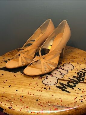 Sz 9 Sigerson Morrison Tan Peep-Toe Heels